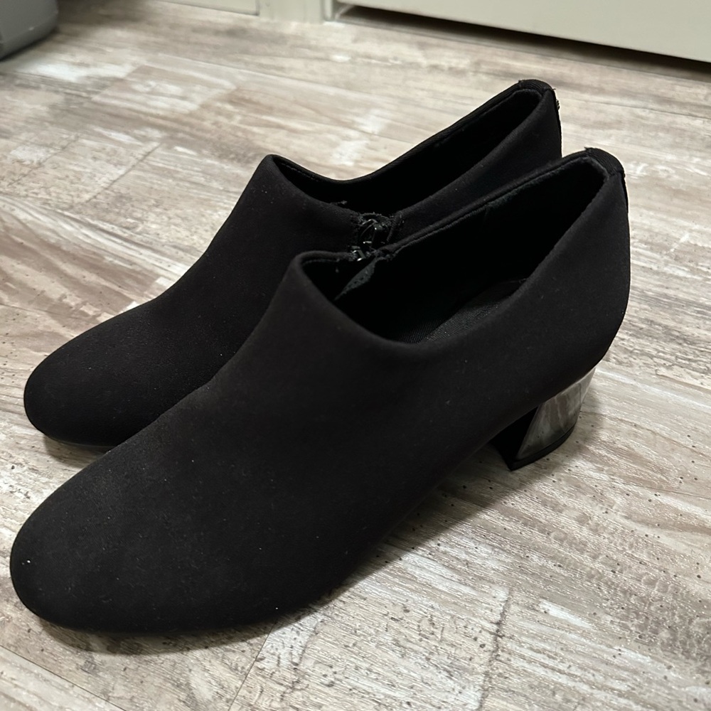 Anne Klein Black Heels